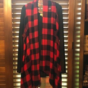 Super cute buffalo check long vest.